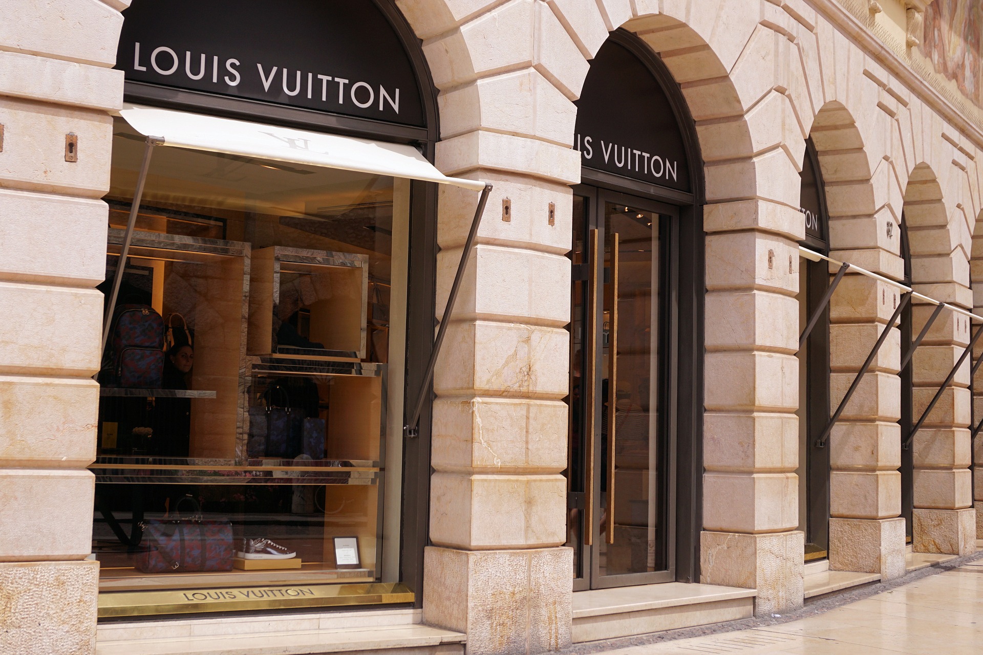 Louis Vuitton victory in trademark battle for remake use – MARKS IP LAW FIRM